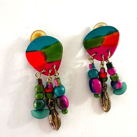 Multi colored dangling clip on earrings - Picture 2 of 11